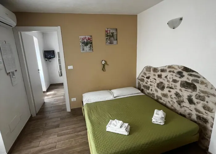 La Casa Del Sole Semesterbostad Imperia